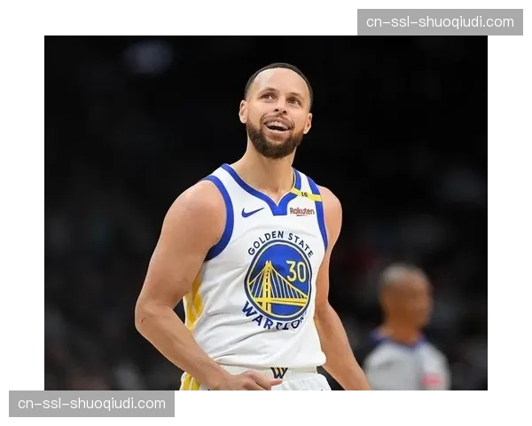 库里复出首战状态起伏：上半场仅得7分，下半场爆发率队逆转